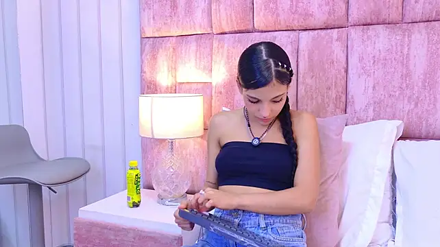 MiaLaure