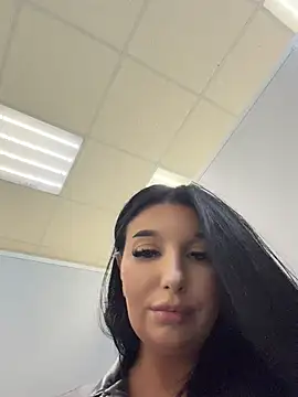 Tisha_Busty - TWERK SEXY ASS in KFC next MAN risky