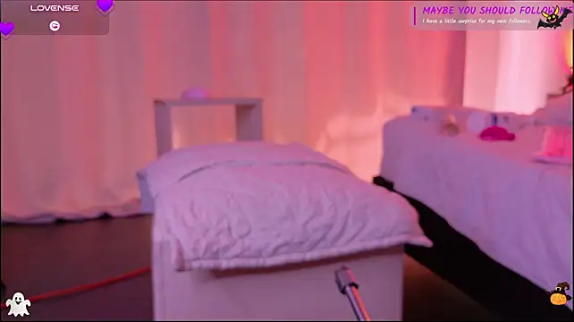 Megan_browns1 - SHow my tits