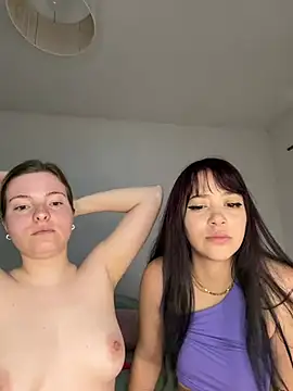 Heyitskiara - Zooom pussy with lucy