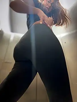 Saracalderon - MY PUSSY WET + CREAMY 🔥🔥