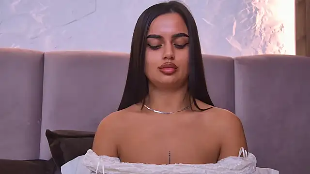 AliceKane - spread pussy wide!!!!