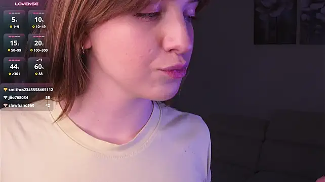 ShirleyParker - Massage my chest ;)
