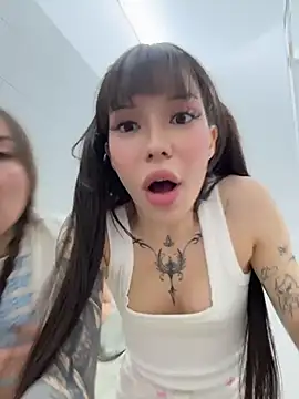 Babydolll - SOPHIE SLAP NUDE ASS AMELIA IN MAN WC 🚽