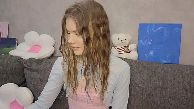 CarolinePepper - Blowjob finger close up