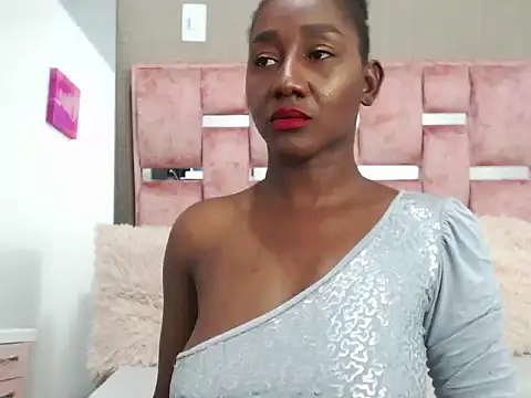 MichelleAmaia - Show ass