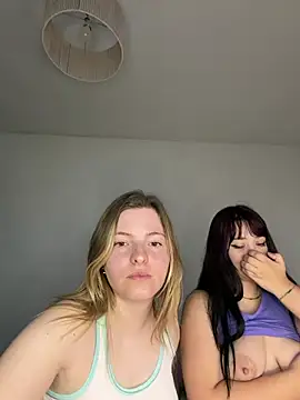 Heyitskiara - Zooom pussy with lucy
