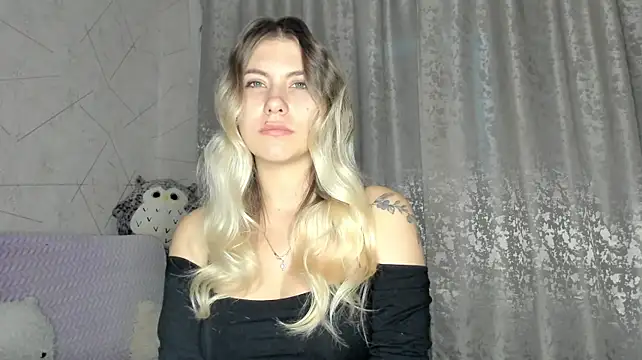 KatieLesco - TAKE OFF MY TOP AND STAY IN BRA