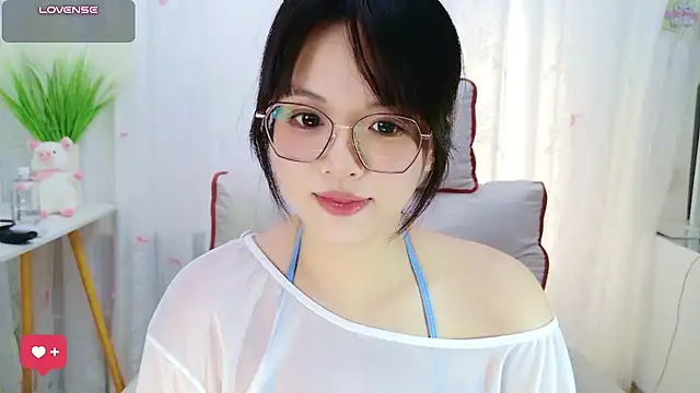 QiQi-Big - 小狗趴掰开小穴