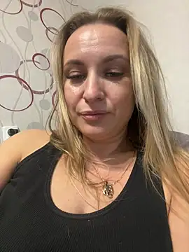 SweetOlga - Sit on my face