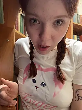 Freaky__Nikki - bounce with bare booty + 10 slaps :3