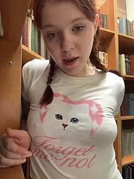 Freaky__Nikki - bounce with bare booty + 10 slaps :3