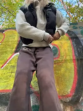 RossyMood - suck my fingers on the PARK CRAZYY