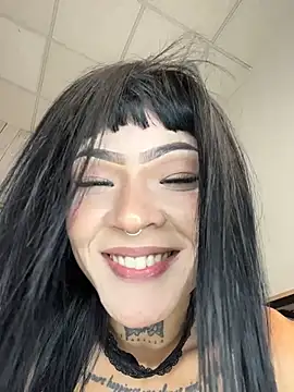 AxaraXXX - VIBE MY PUSSY HARD 🥵💦