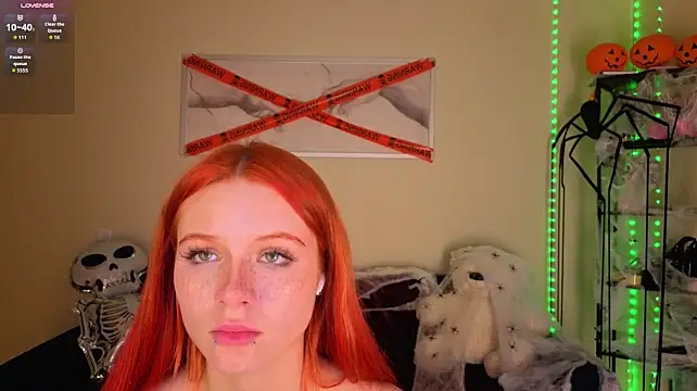 SirenBeatrice - nipple clamps and play pussy