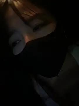 Xiao-mo520 - 美导老师下班兼职，咖啡厅偷玩小粉，刺激，敏感体质易失控，哥哥轻点，完成目标脱一件