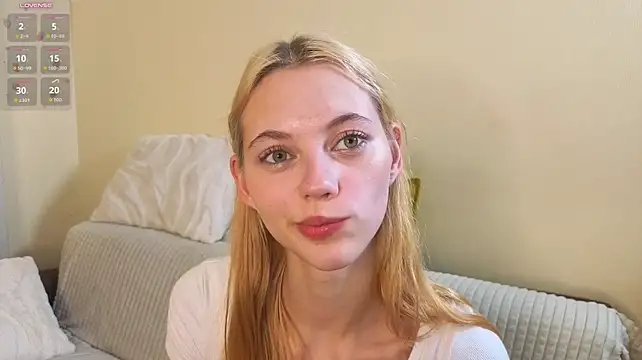 HarriettKitty - SHOW WITH WET ASS AND SLAPING