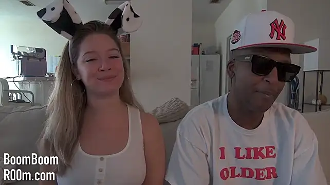 Boomboomr00m - Spit, Spank, Rub + Finger Pussy