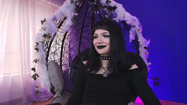 Mavis_black