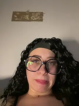 Queenlo_xxx - gagne 2 vidéos très HARD🔥