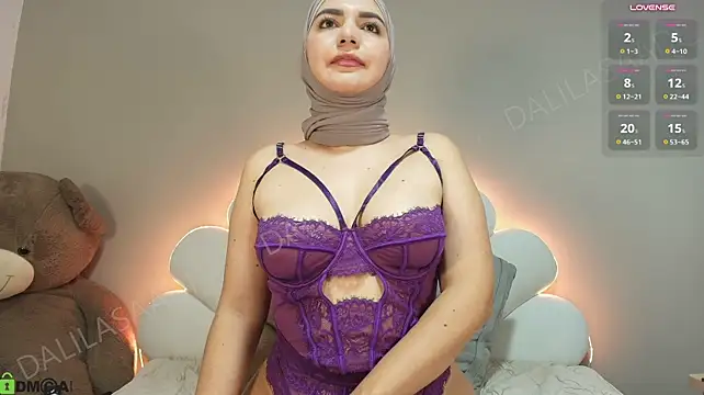 Dalilasaadi_ - Reverse cow gilr oil ass