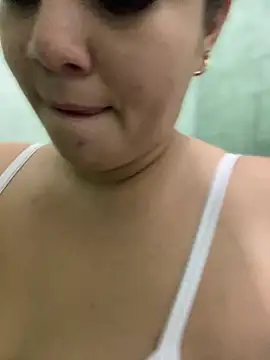 Natalia_Cleark09 - Hot girl, shower in pajamas😈