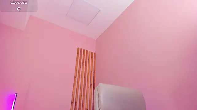Samantha_Brooke - suck fingers & pull nipples