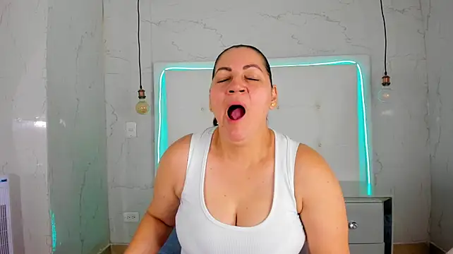 Heidy_milf - ride dildo