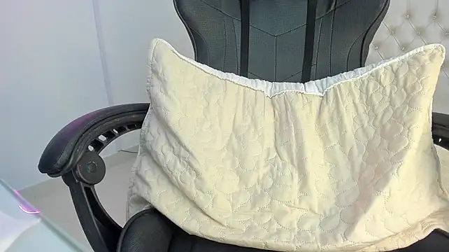Abril_Castroo - dildo in ass 🥒🍑🥰🥵🙈