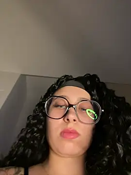 Queenlo_xxx - gagne 2 vidéos très HARD🔥