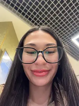 Aria51 - spank my naked ass in public mall