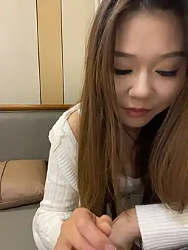 Mia999 - 户外假鸡吧抽插1分钟