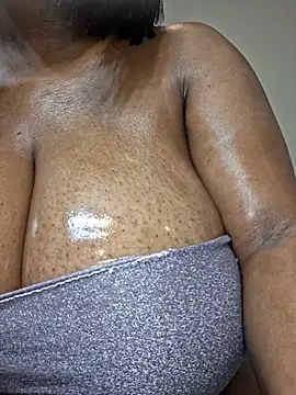 QueenSu - Fucking dildo in wet pussy💦💦