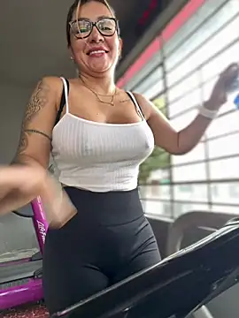 DIANITA_1988 - naked squirt ride dildo baño gym