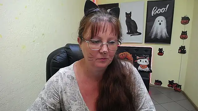 VanessaHotts - I’ll wear stockings with holes in them.