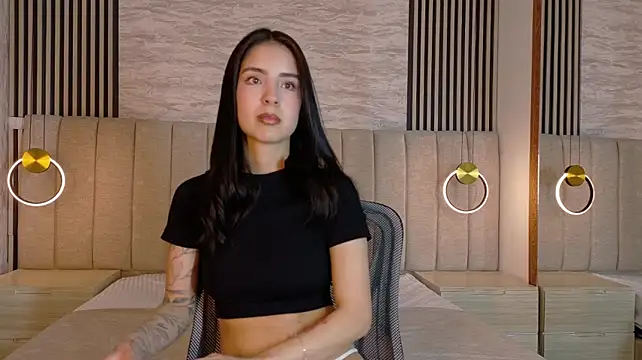 Giapearl25 - Naked and spank