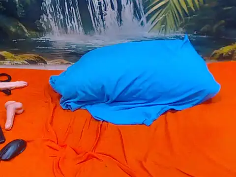 VelvetKissxx - MASTURBATE WITH PUSSY