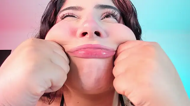 AmberiniHoffman - play with my pussy (fingers on my clit)