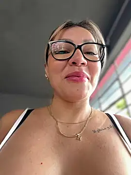 DIANITA_1988 - naked squirt ride dildo baño gym