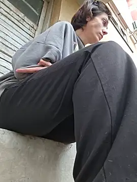 Wild_Witch - Finger ass or put butt plug
