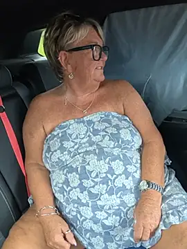 Bridget-valentine - Tits out 5mins