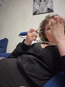 KellyKeler - Anal plug in my sweet ASS 🥵