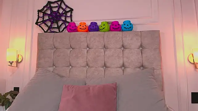 CandyLips_4 - Spank my ass in doggy style