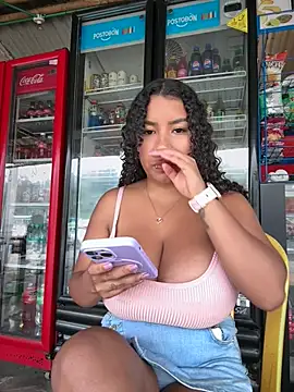 Serena_willow - 2 fingers in the pussy