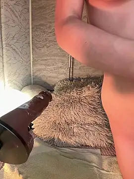 Maddy1y_ - Control machine + fingers in ass🌸