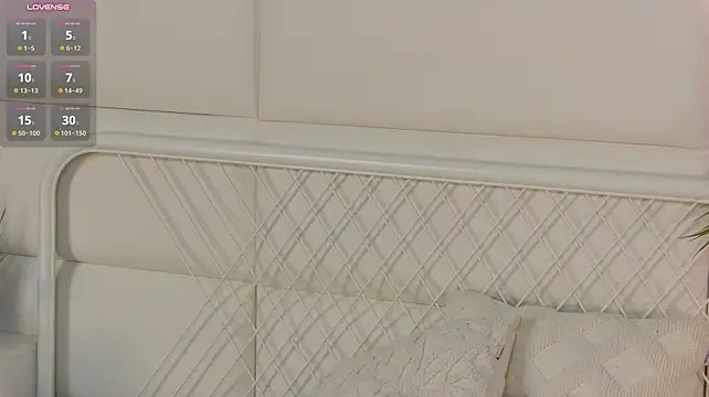 EmmaSagge - Lick a lollipop