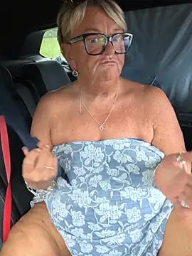 Bridget-valentine - Tits out 5mins