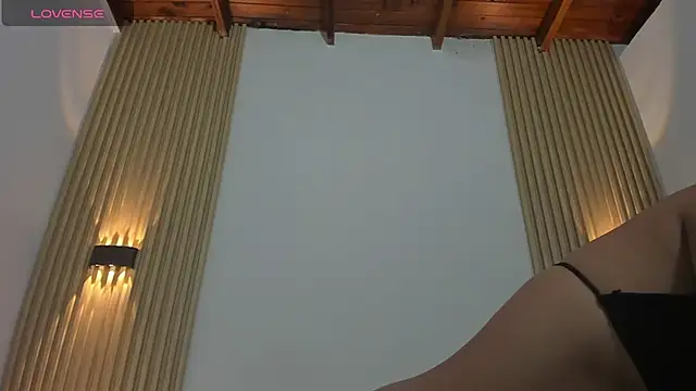 EllaScott7 - show my vagina
