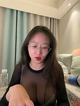 Ay518 - 大胸主播，喜欢可以点点菜单互动，或者1对1玩
