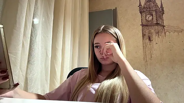 MarkitaHersch - make my shirt wet